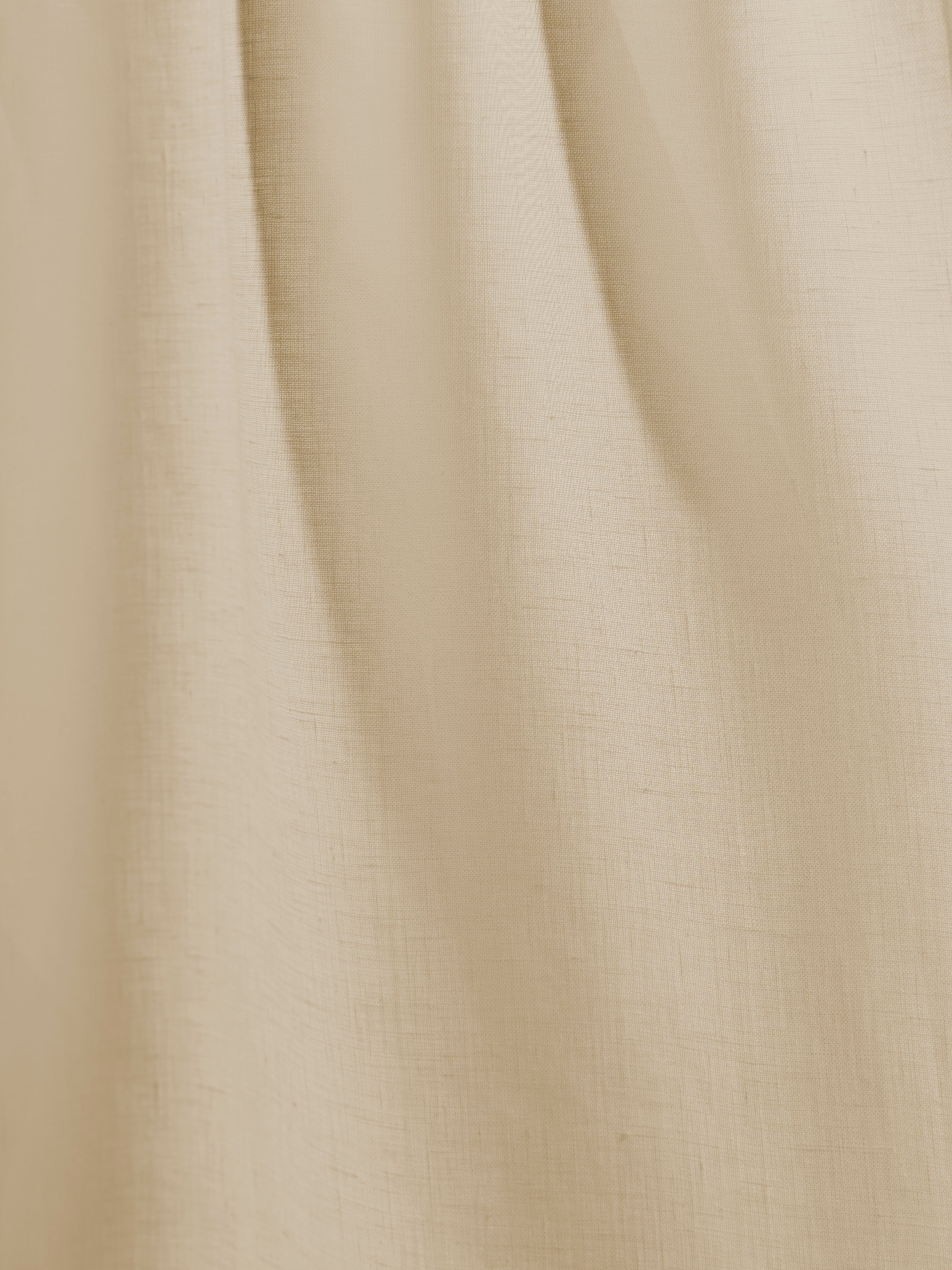 The cafe curtain - lightweight linen with a pocket top